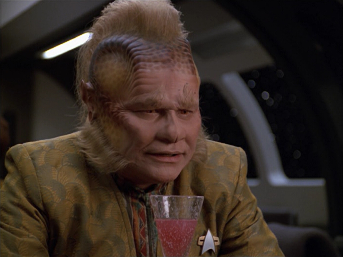 extant_StarTrek_VOY_5x05-OnceUponATime_00883.jpg