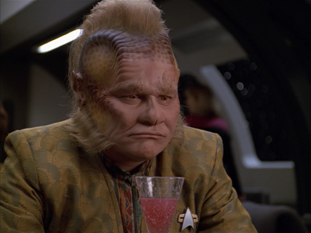 extant_StarTrek_VOY_5x05-OnceUponATime_00889.jpg