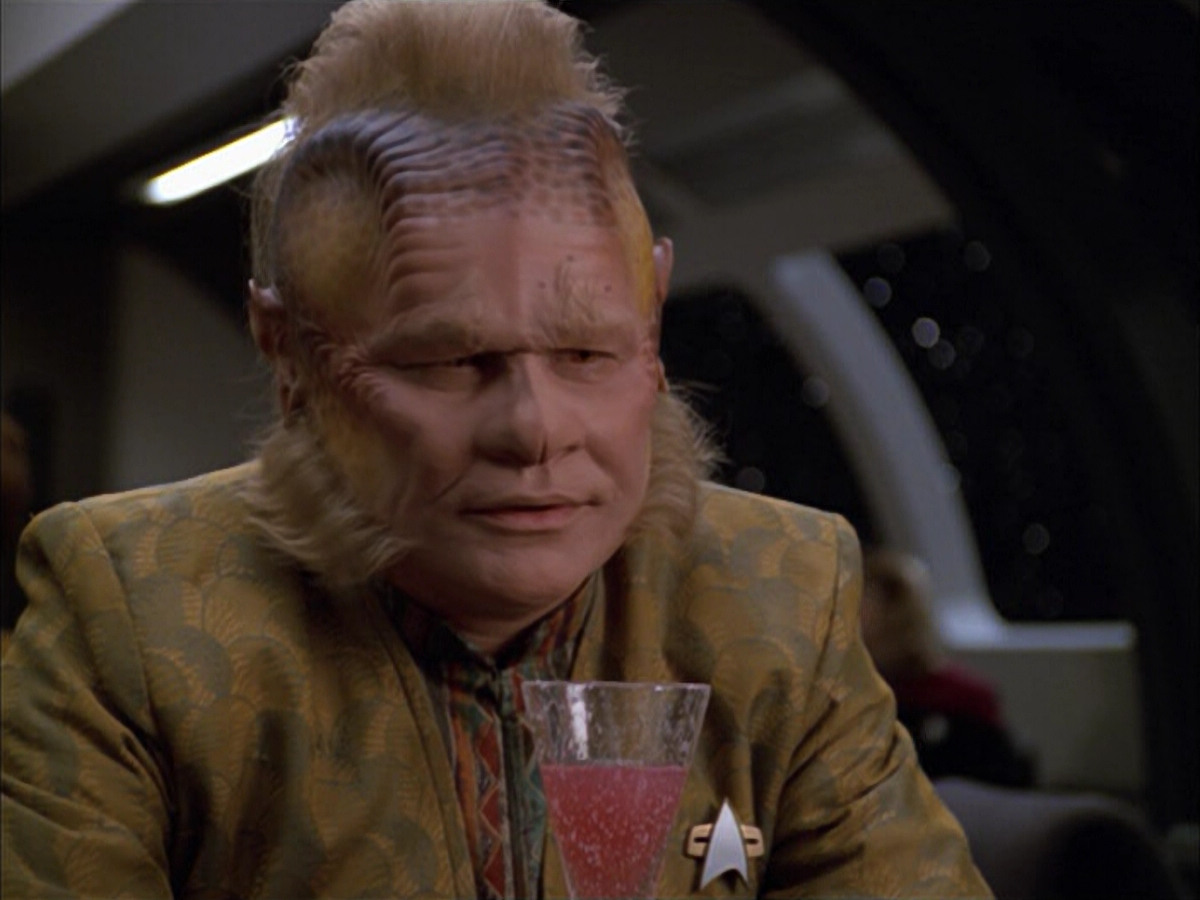 extant_StarTrek_VOY_5x05-OnceUponATime_00892.jpg