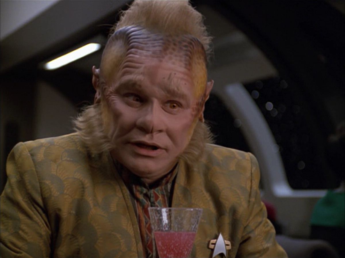 extant_StarTrek_VOY_5x05-OnceUponATime_00904.jpg