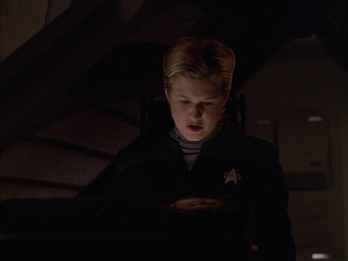 extant_StarTrek_VOY_5x05-OnceUponATime_00923.jpg