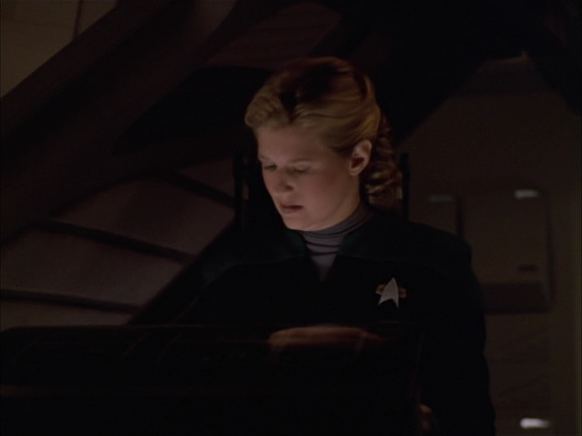 extant_StarTrek_VOY_5x05-OnceUponATime_00929.jpg