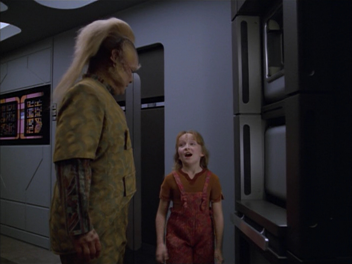 extant_StarTrek_VOY_5x05-OnceUponATime_01563.jpg