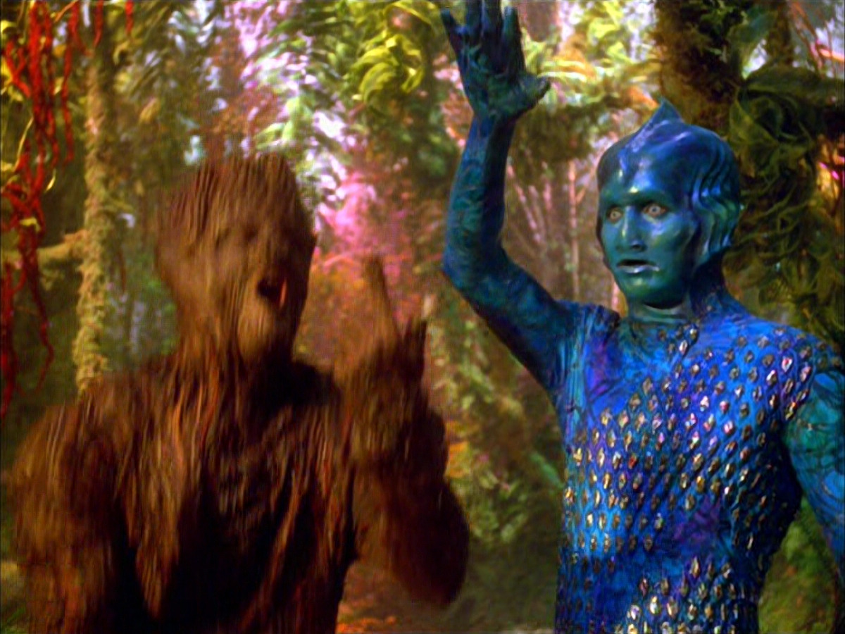 extant_StarTrek_VOY_5x05-OnceUponATime_01607.jpg