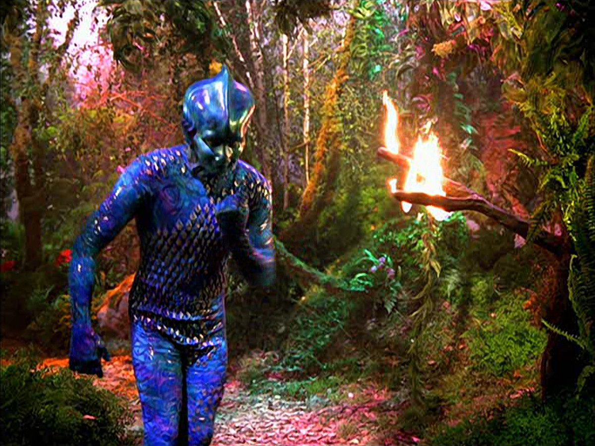 extant_StarTrek_VOY_5x05-OnceUponATime_01619.jpg