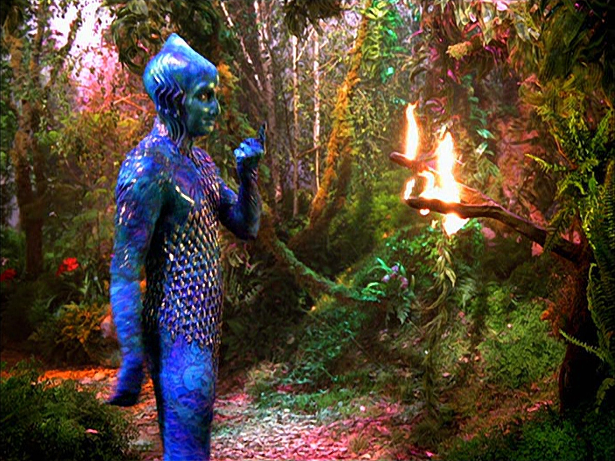 extant_StarTrek_VOY_5x05-OnceUponATime_01620.jpg