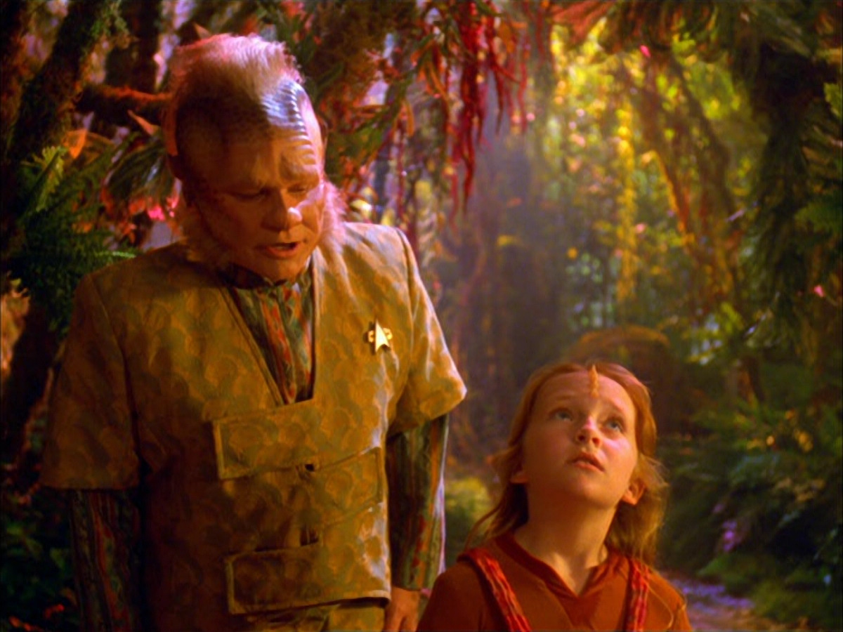 extant_StarTrek_VOY_5x05-OnceUponATime_01654.jpg