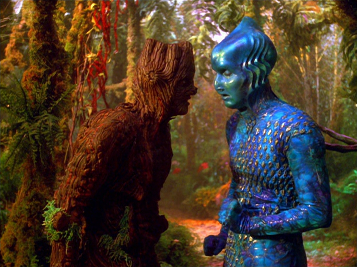 extant_StarTrek_VOY_5x05-OnceUponATime_01669.jpg