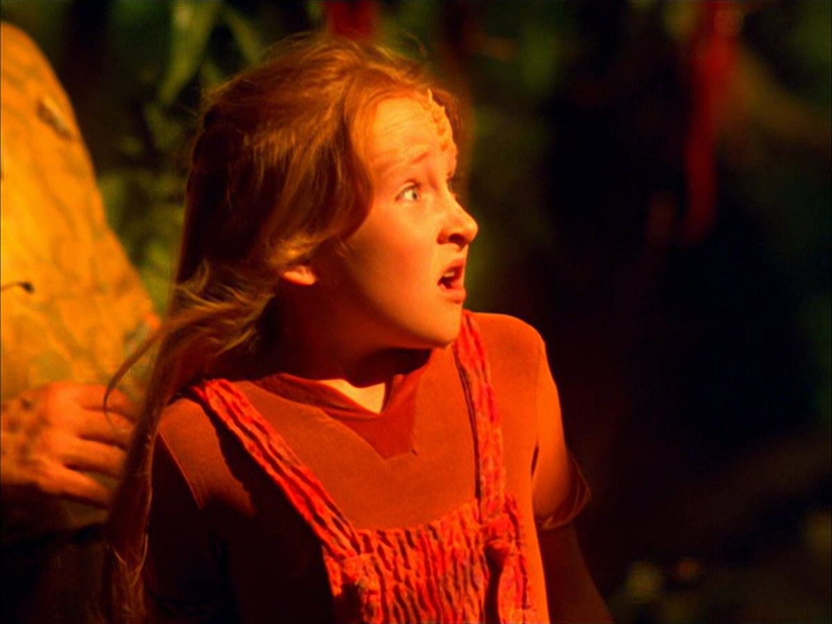 extant_StarTrek_VOY_5x05-OnceUponATime_01686.jpg