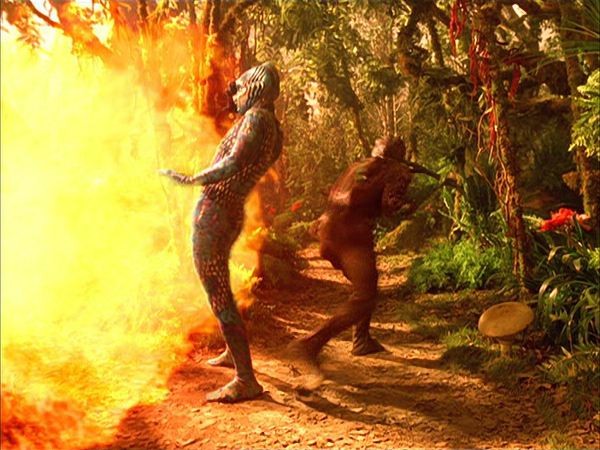 extant_StarTrek_VOY_5x05-OnceUponATime_01688.jpg