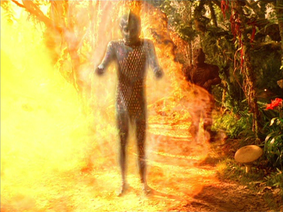 extant_StarTrek_VOY_5x05-OnceUponATime_01693.jpg