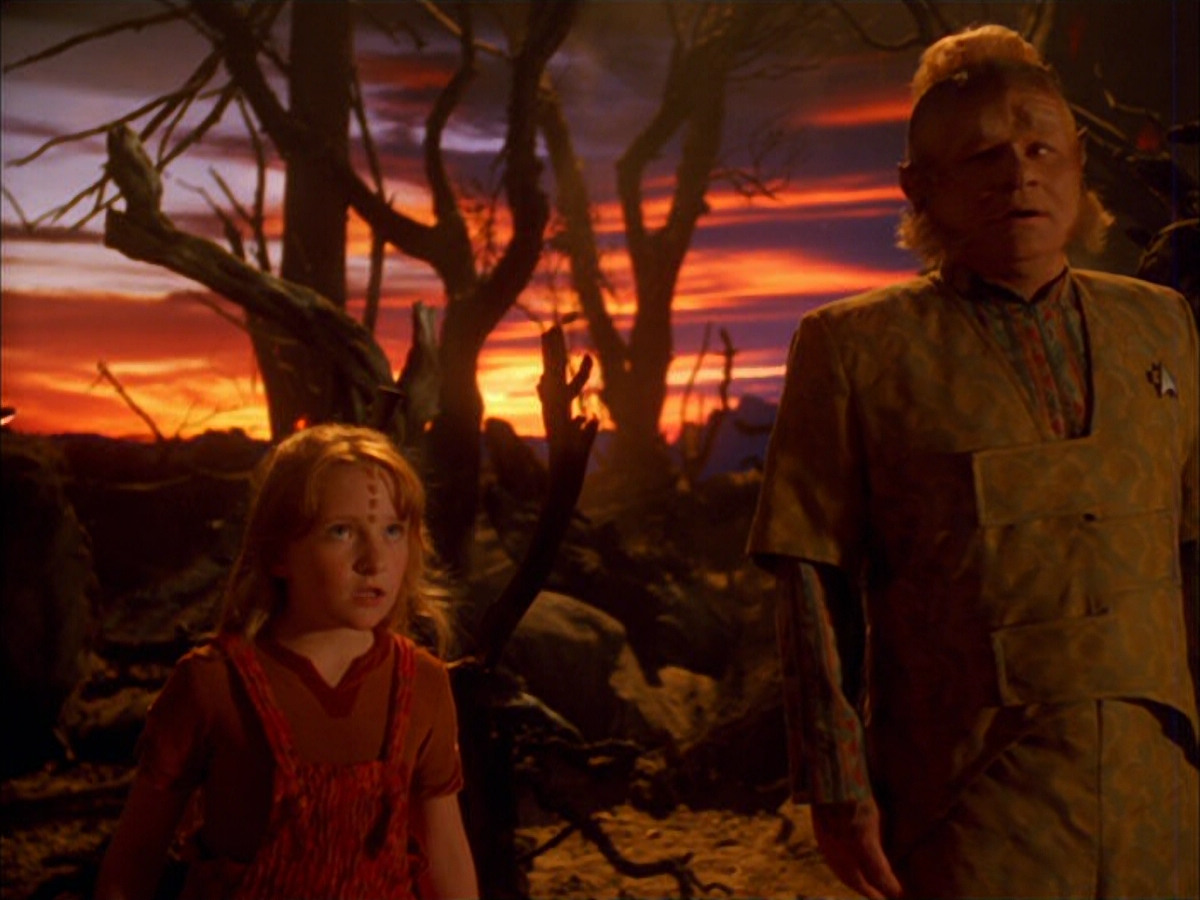 extant_StarTrek_VOY_5x05-OnceUponATime_01741.jpg