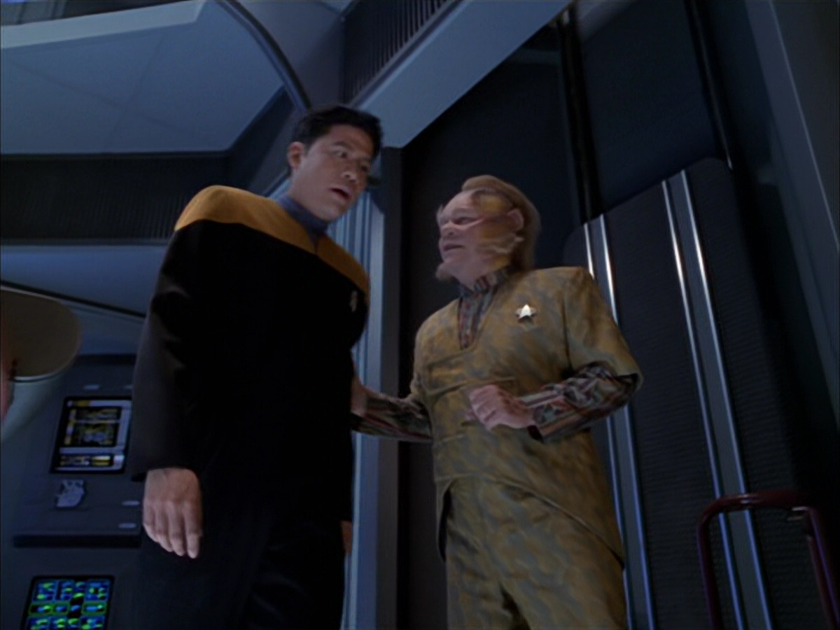 extant_StarTrek_VOY_5x05-OnceUponATime_01778.jpg