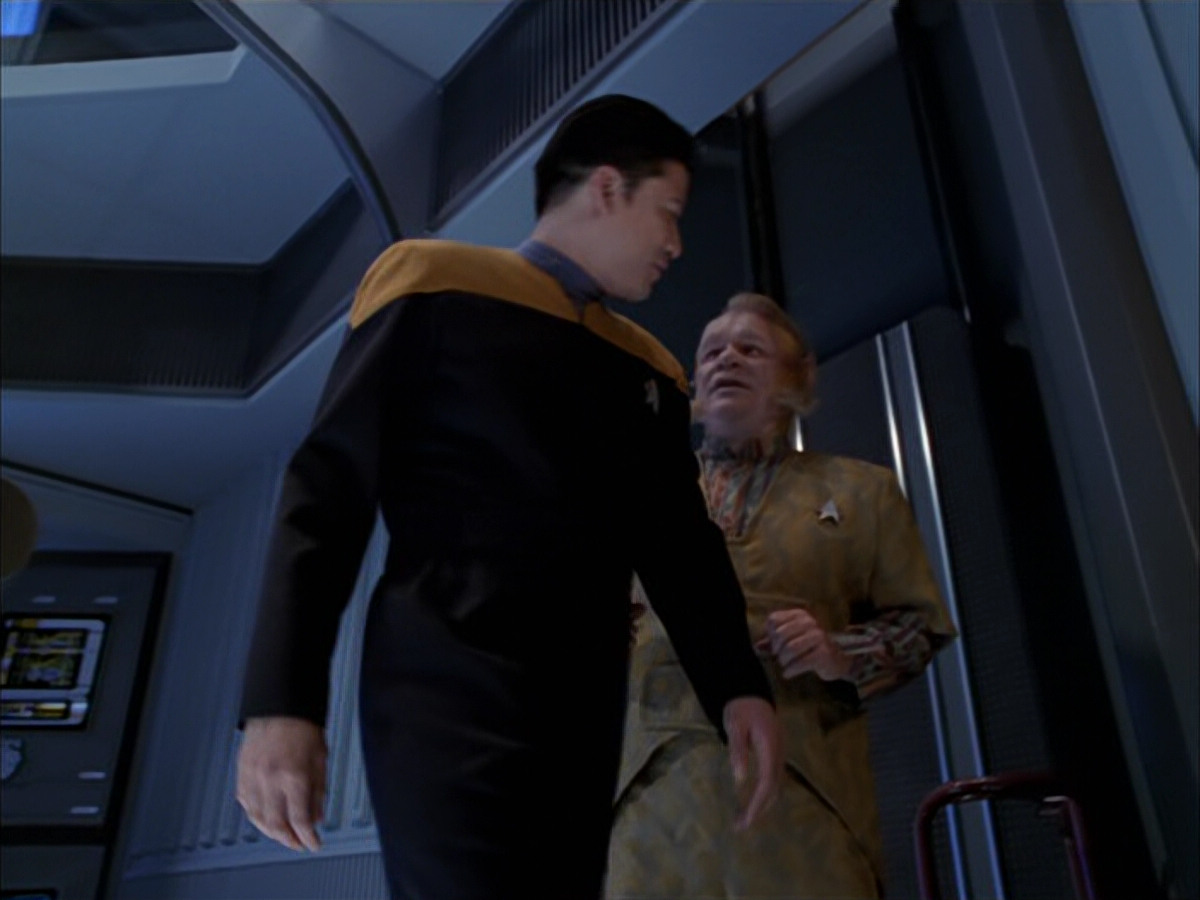 extant_StarTrek_VOY_5x05-OnceUponATime_01779.jpg