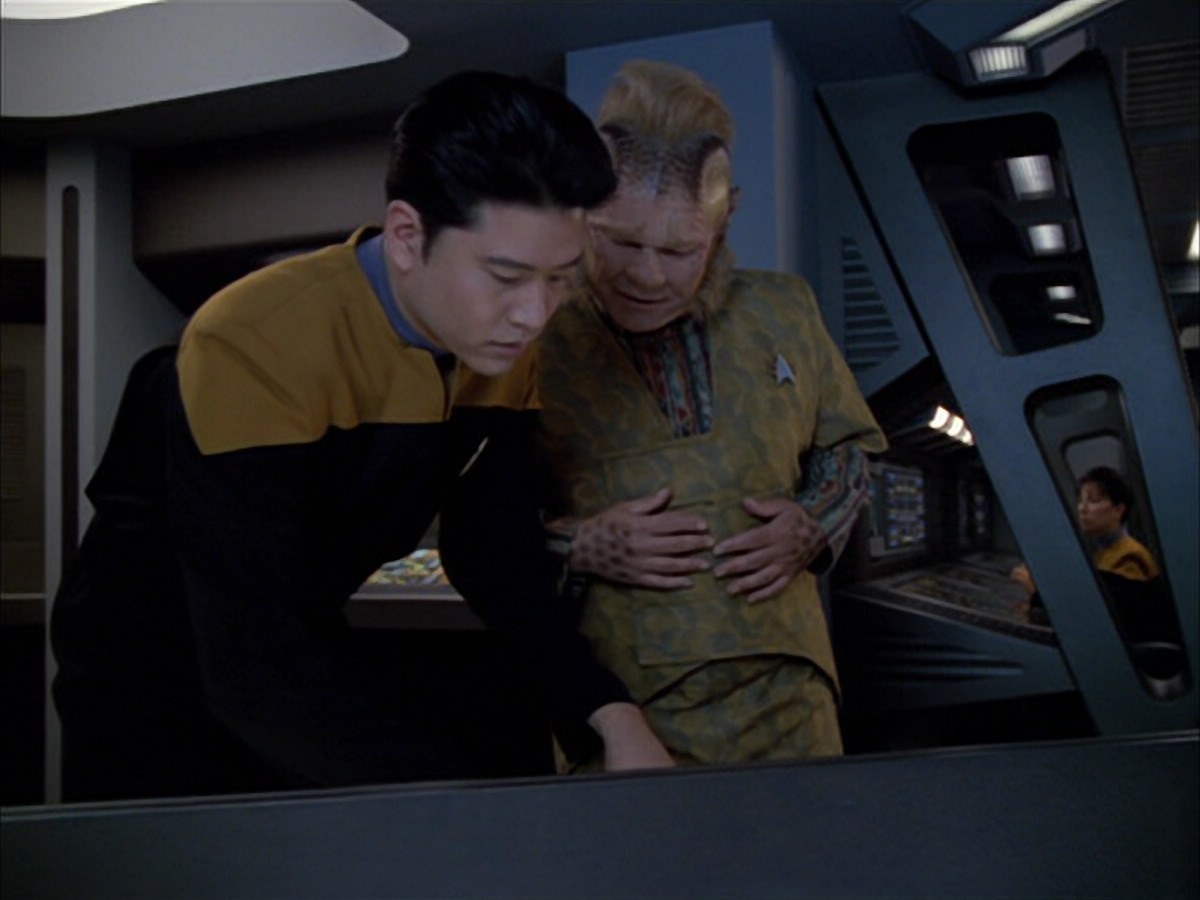 extant_StarTrek_VOY_5x05-OnceUponATime_01791.jpg