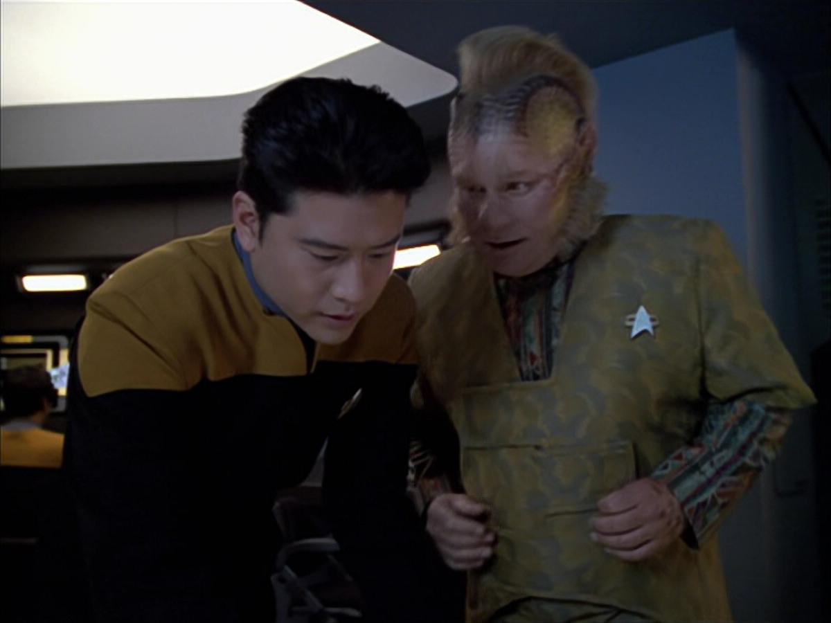 extant_StarTrek_VOY_5x05-OnceUponATime_01803.jpg