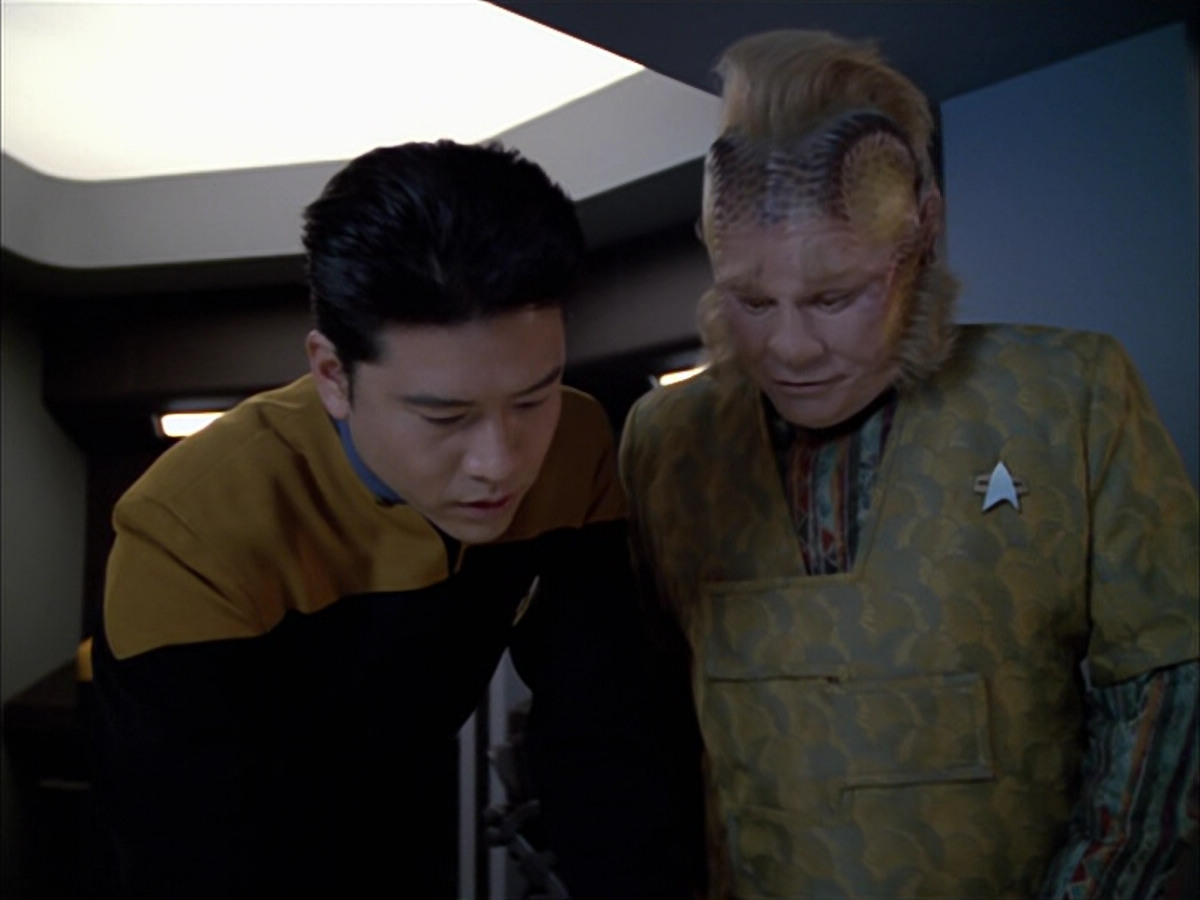 extant_StarTrek_VOY_5x05-OnceUponATime_01806.jpg