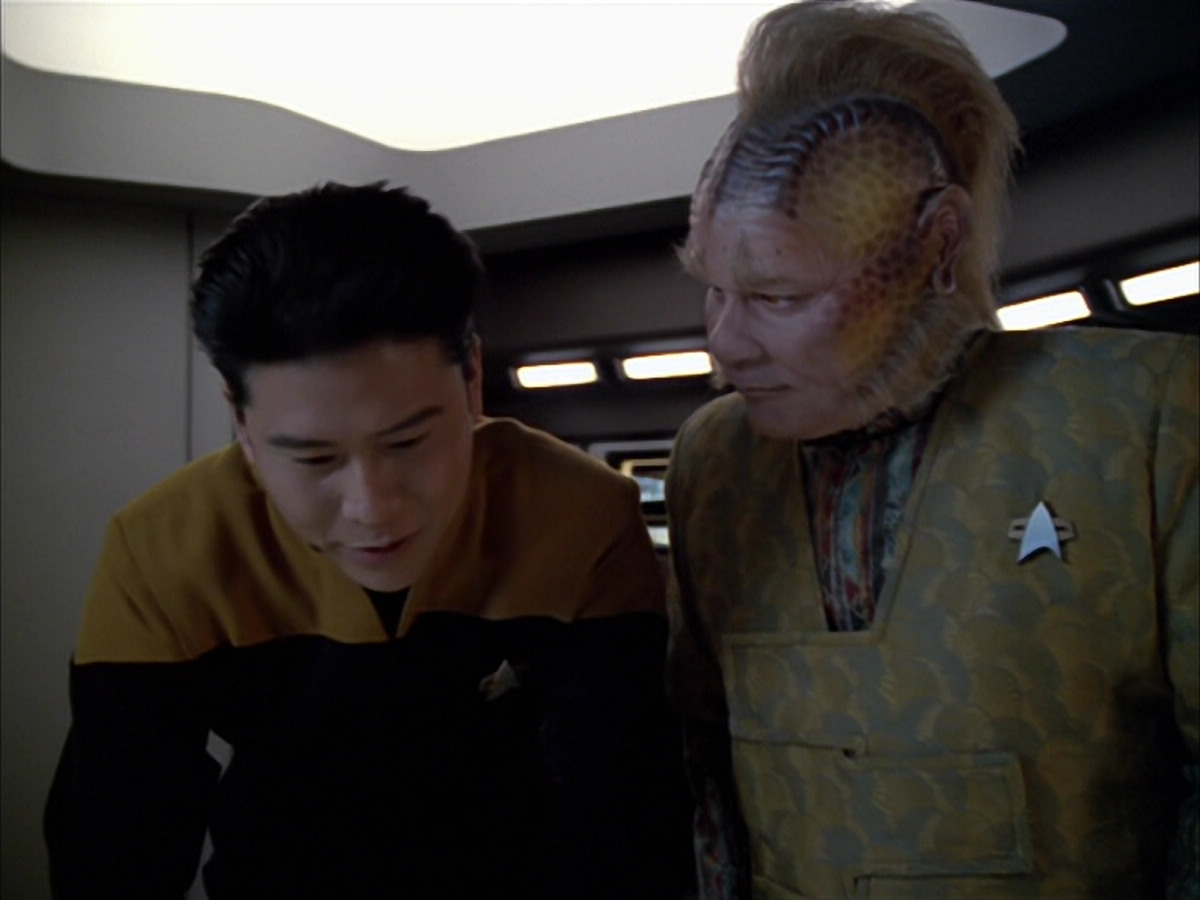 extant_StarTrek_VOY_5x05-OnceUponATime_01816.jpg