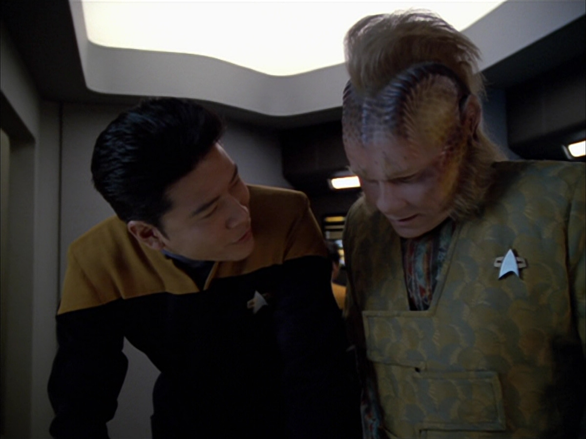 extant_StarTrek_VOY_5x05-OnceUponATime_01820.jpg