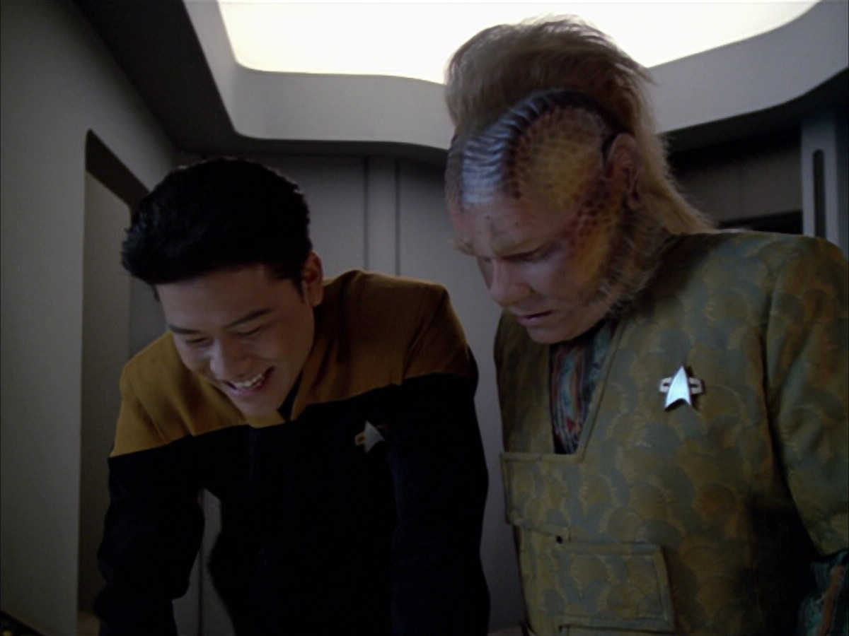 extant_StarTrek_VOY_5x05-OnceUponATime_01826.jpg