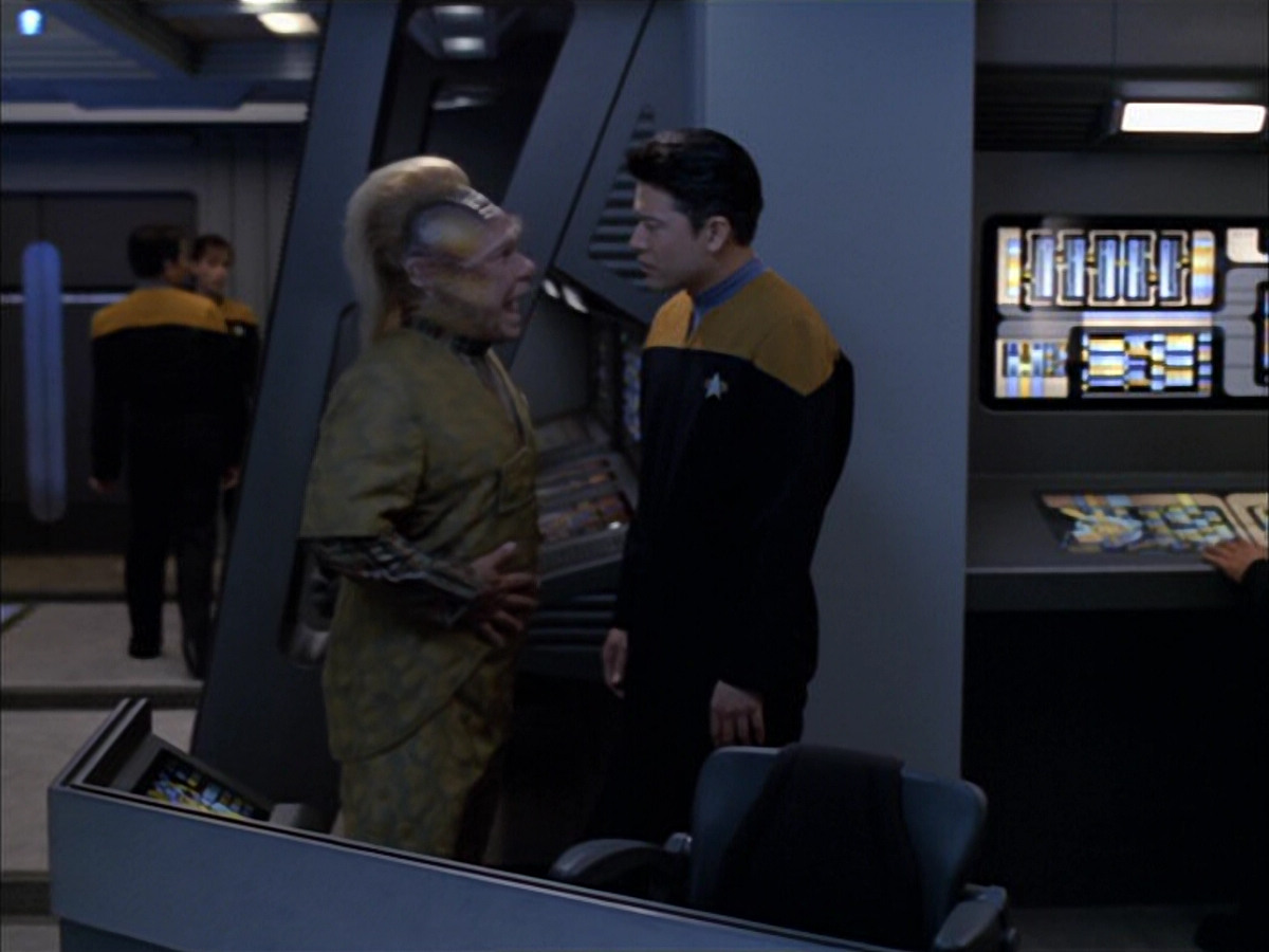 extant_StarTrek_VOY_5x05-OnceUponATime_01869.jpg
