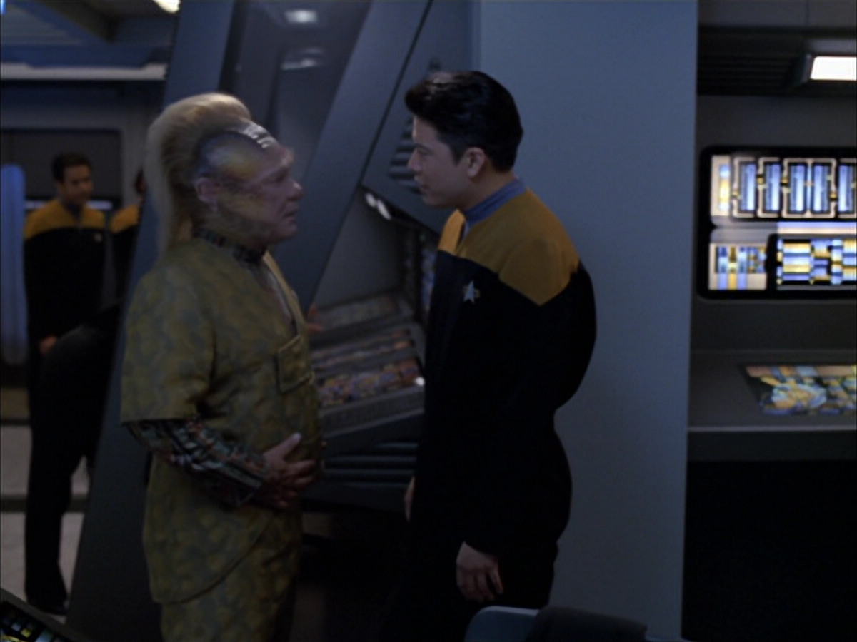 extant_StarTrek_VOY_5x05-OnceUponATime_01877.jpg