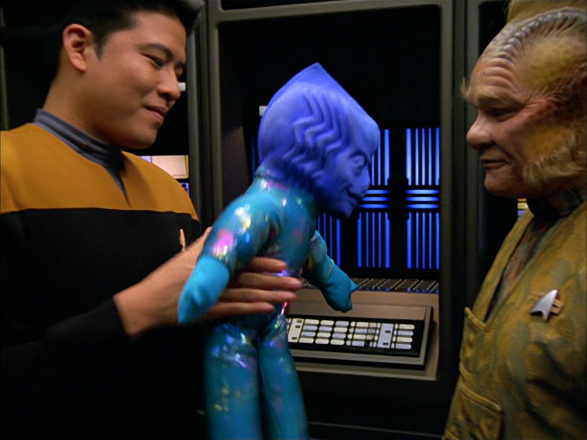extant_StarTrek_VOY_5x05-OnceUponATime_01916.jpg