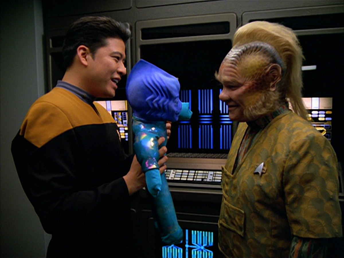 extant_StarTrek_VOY_5x05-OnceUponATime_01918.jpg