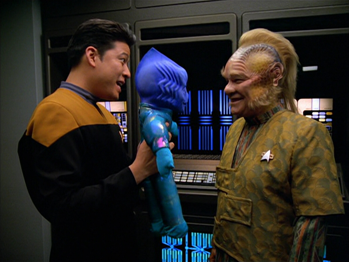 extant_StarTrek_VOY_5x05-OnceUponATime_01920.jpg