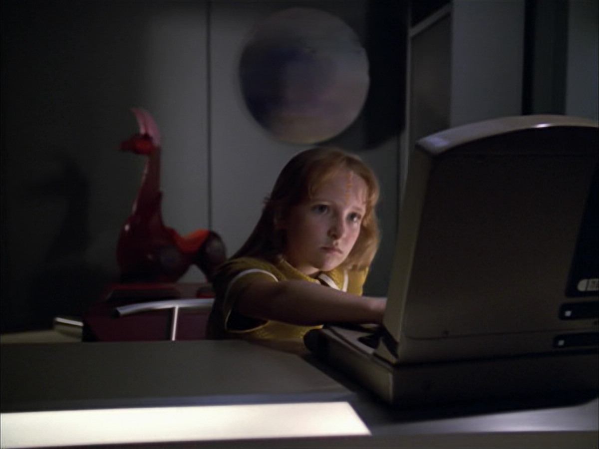 extant_StarTrek_VOY_5x05-OnceUponATime_01943.jpg