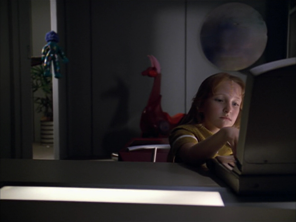 extant_StarTrek_VOY_5x05-OnceUponATime_01946.jpg