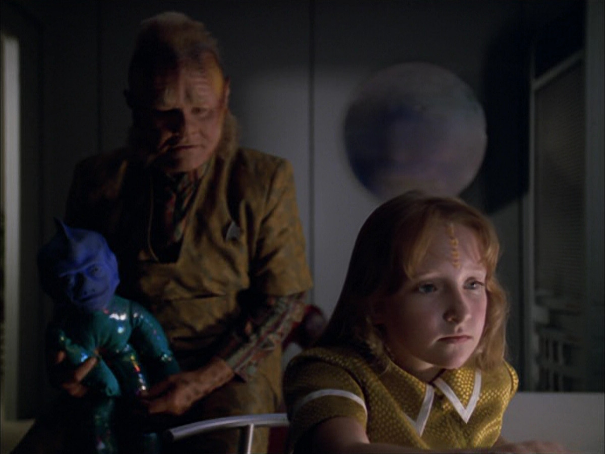 extant_StarTrek_VOY_5x05-OnceUponATime_01998.jpg