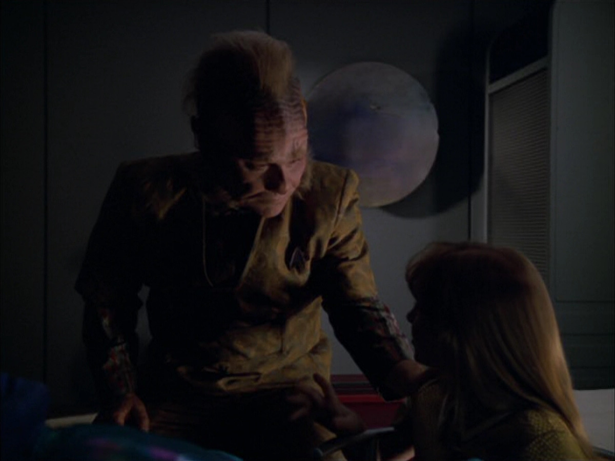 extant_StarTrek_VOY_5x05-OnceUponATime_02019.jpg