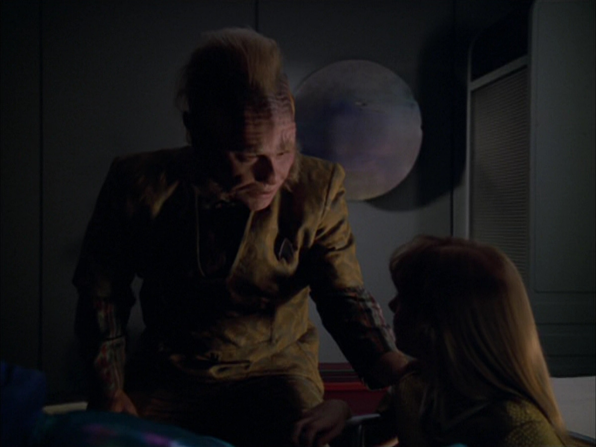 extant_StarTrek_VOY_5x05-OnceUponATime_02020.jpg