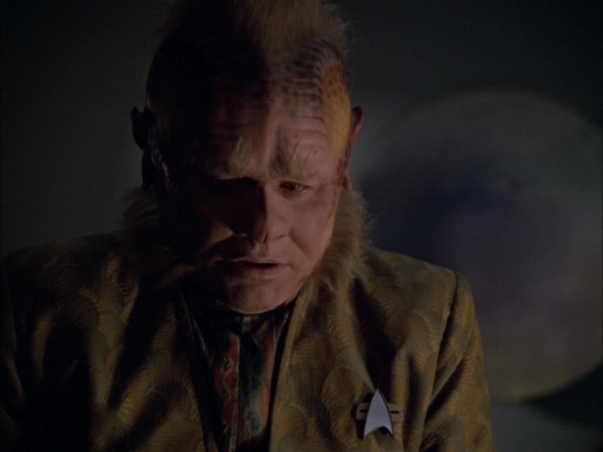 extant_StarTrek_VOY_5x05-OnceUponATime_02040.jpg
