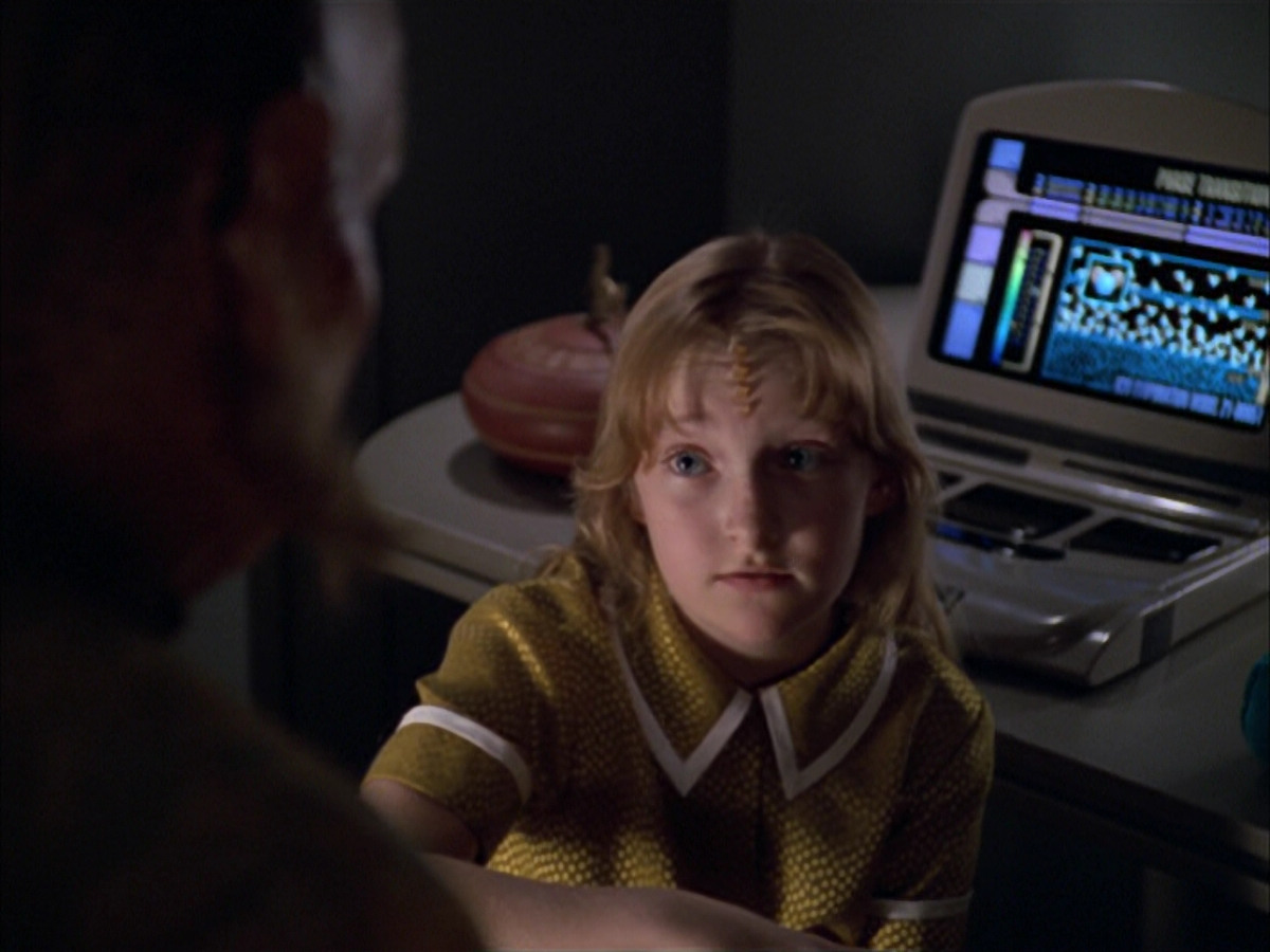 extant_StarTrek_VOY_5x05-OnceUponATime_02051.jpg