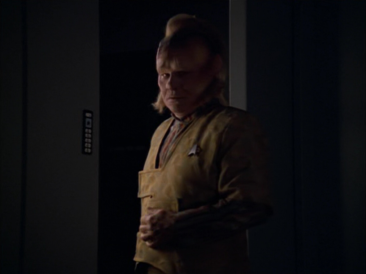 extant_StarTrek_VOY_5x05-OnceUponATime_02113.jpg