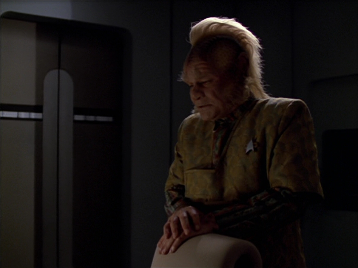 extant_StarTrek_VOY_5x05-OnceUponATime_02157.jpg