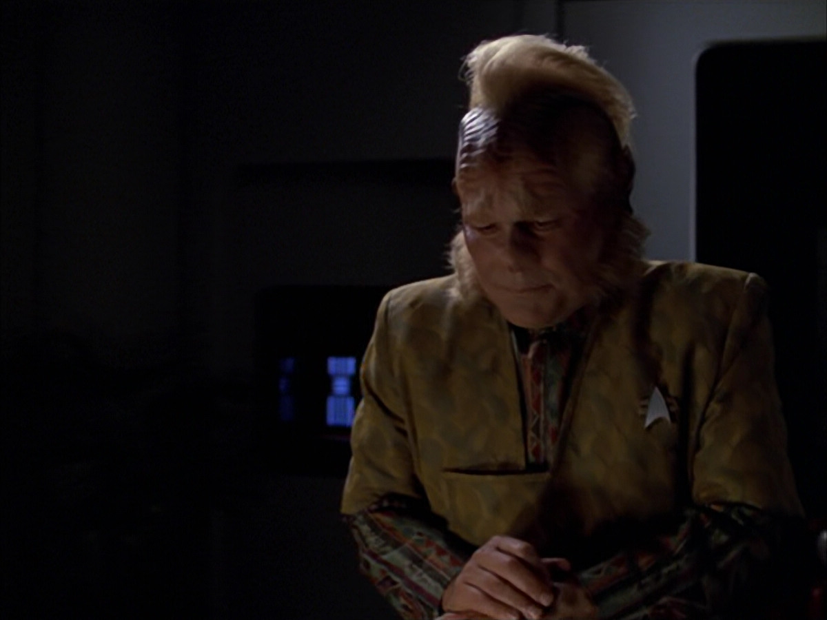 extant_StarTrek_VOY_5x05-OnceUponATime_02170.jpg
