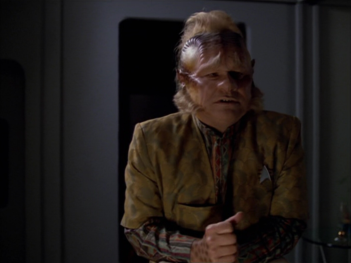 extant_StarTrek_VOY_5x05-OnceUponATime_02179.jpg