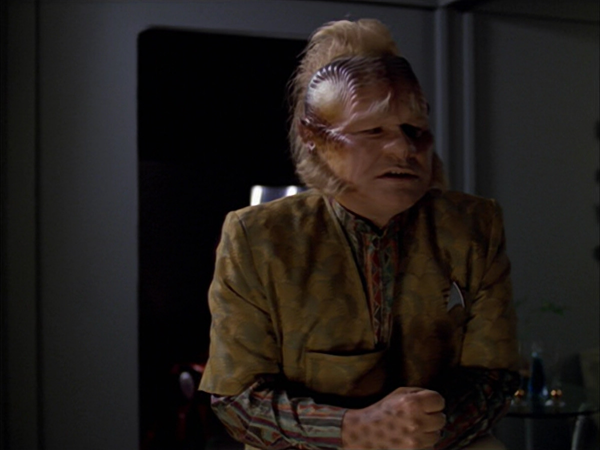 extant_StarTrek_VOY_5x05-OnceUponATime_02182.jpg