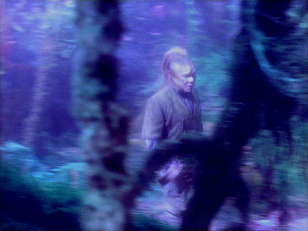 extant_StarTrek_VOY_5x05-OnceUponATime_02209.jpg