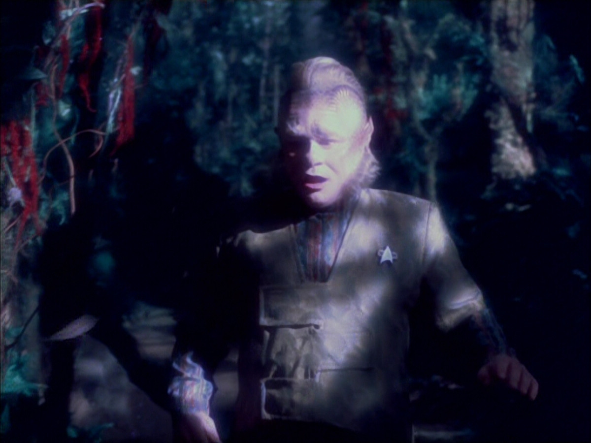extant_StarTrek_VOY_5x05-OnceUponATime_02246.jpg