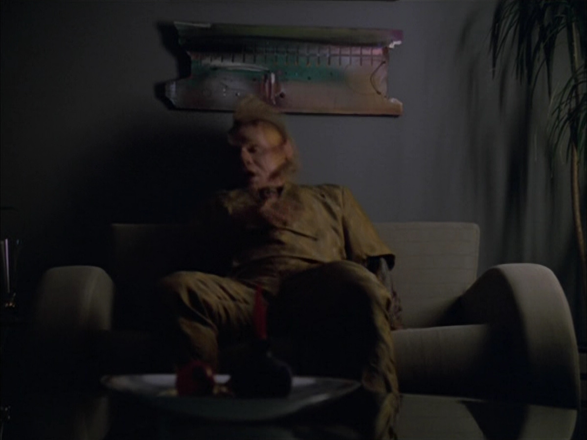 extant_StarTrek_VOY_5x05-OnceUponATime_02249.jpg