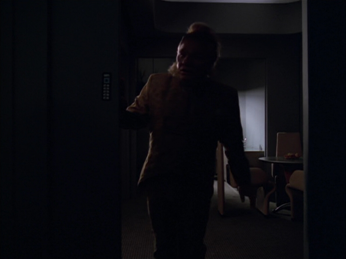extant_StarTrek_VOY_5x05-OnceUponATime_02258.jpg