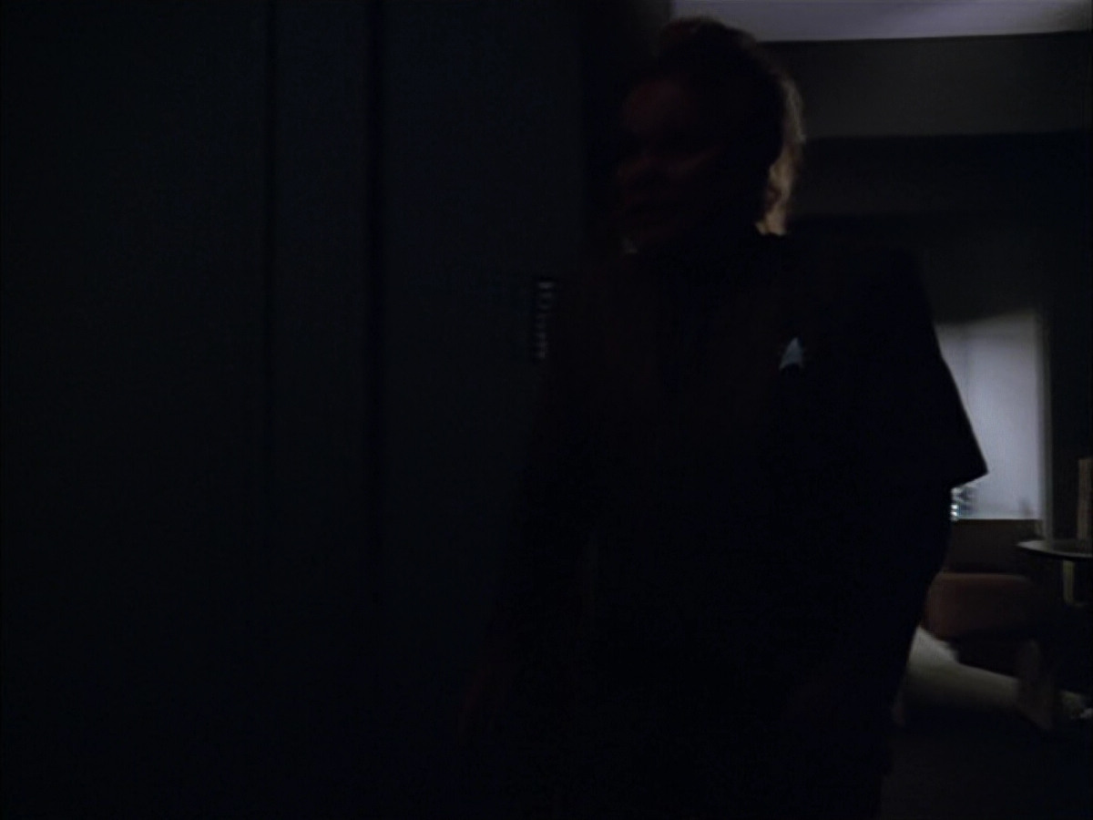 extant_StarTrek_VOY_5x05-OnceUponATime_02261.jpg