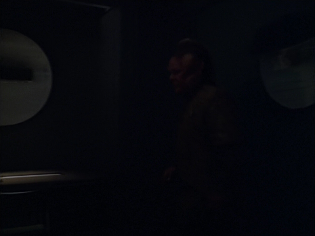 extant_StarTrek_VOY_5x05-OnceUponATime_02264.jpg