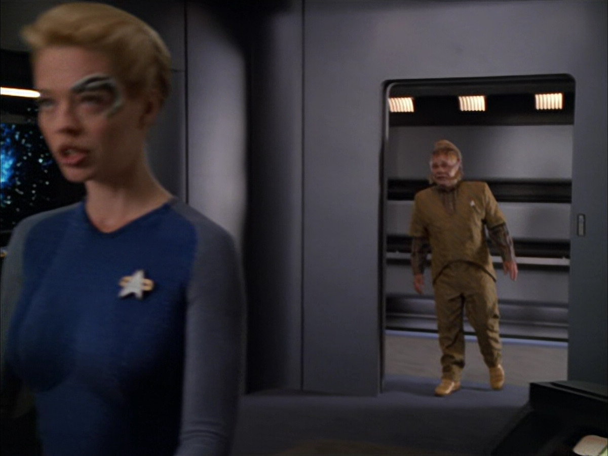 extant_StarTrek_VOY_5x05-OnceUponATime_02285.jpg