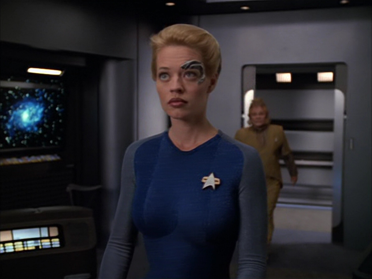 extant_StarTrek_VOY_5x05-OnceUponATime_02294.jpg