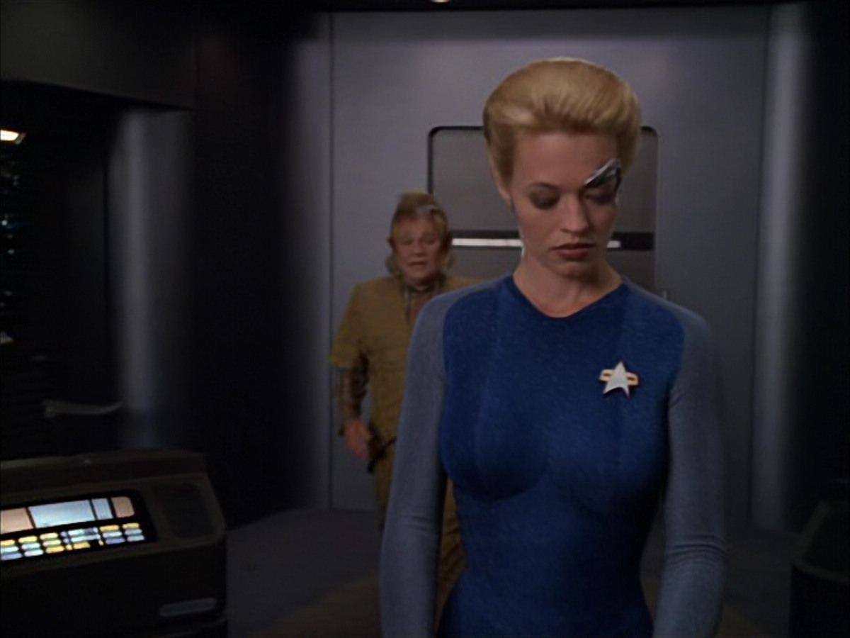 extant_StarTrek_VOY_5x05-OnceUponATime_02296.jpg